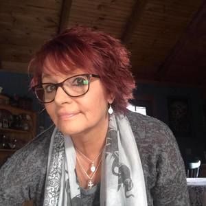 Meet your Posher, Santi